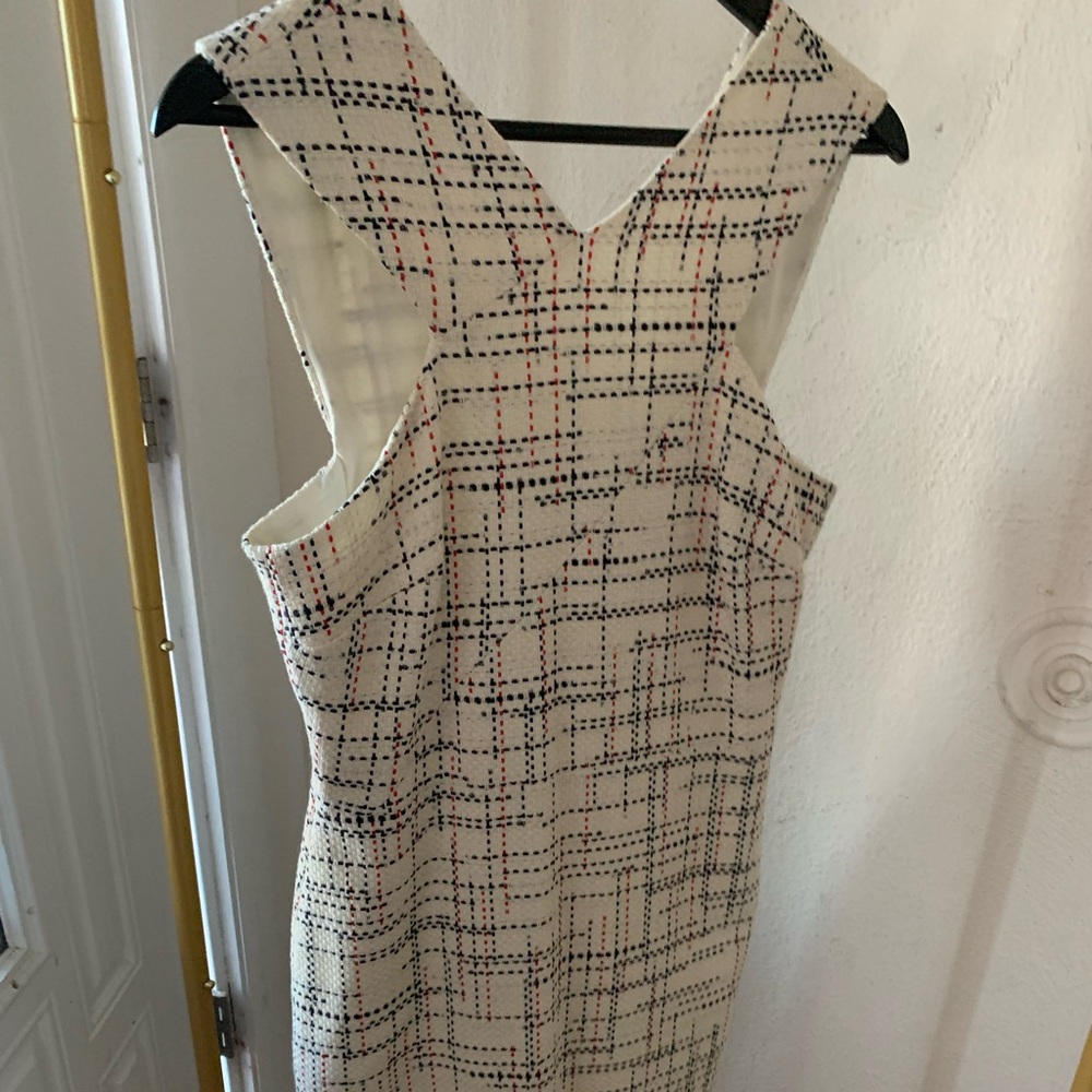 💥NEW W/TAGS SIZE 10 - Banana Republic slightly above the knee woven sheath dress